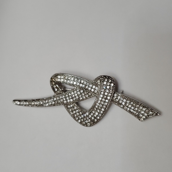Clear Rhinestone Ribbon Brooch - Picture 7 of 9